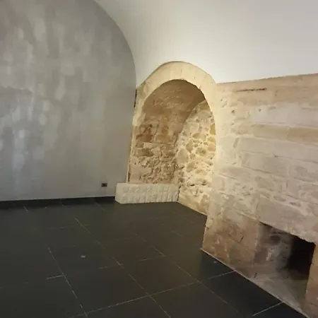 Iblahouse בית הארחה רגוזה